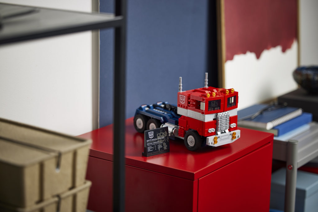 LEGO Transformers 10302 Optimus Prime 11 1024x683