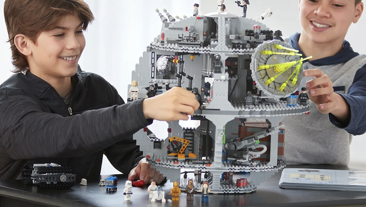 What does the rumoured piece count tell us about the LEGO Star Wars UCS Death Star?
