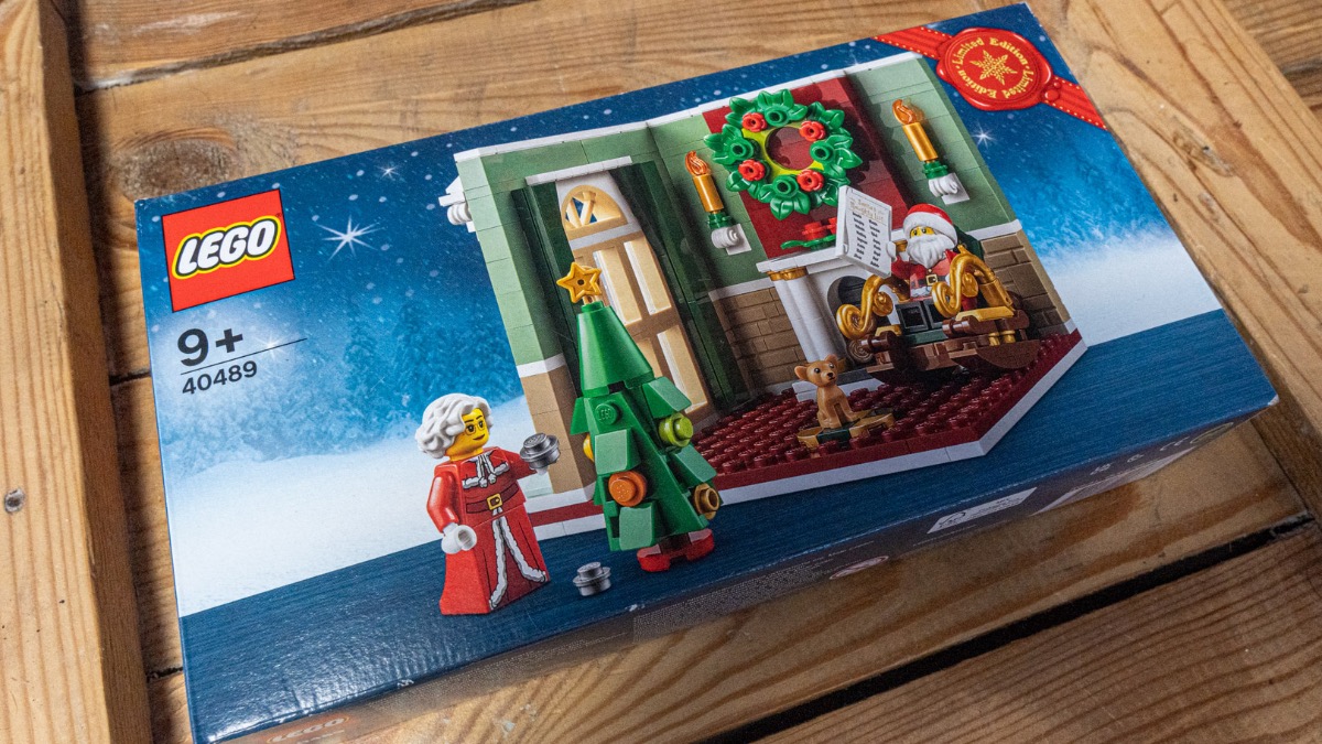 More images of cancelled LEGO Christmas set reveal problematic print