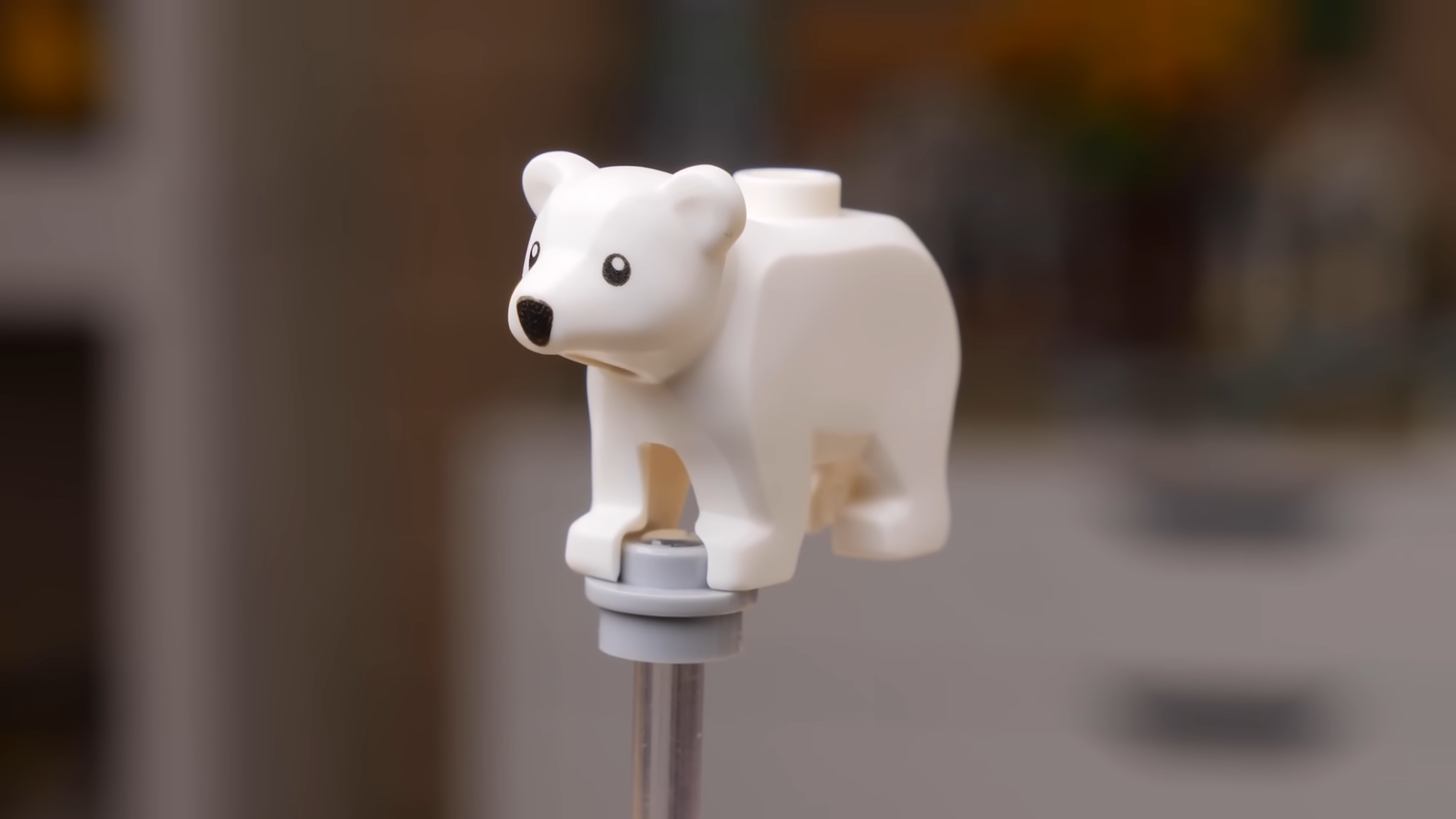 60378 Arctic Explorer Truck and Mobile Lab bear 5