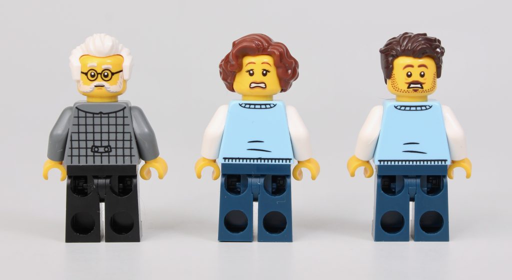 LEGO Icons 10326 Natural History Museum review 62 1024x560