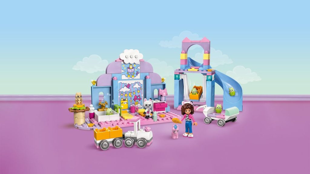 LEGO Gabbys Dollhouse 10796 Gabbys Kitty Care Ear 4 1024x576