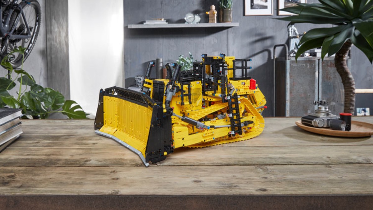 New LEGO Technic Bulldozer launches on the official online store