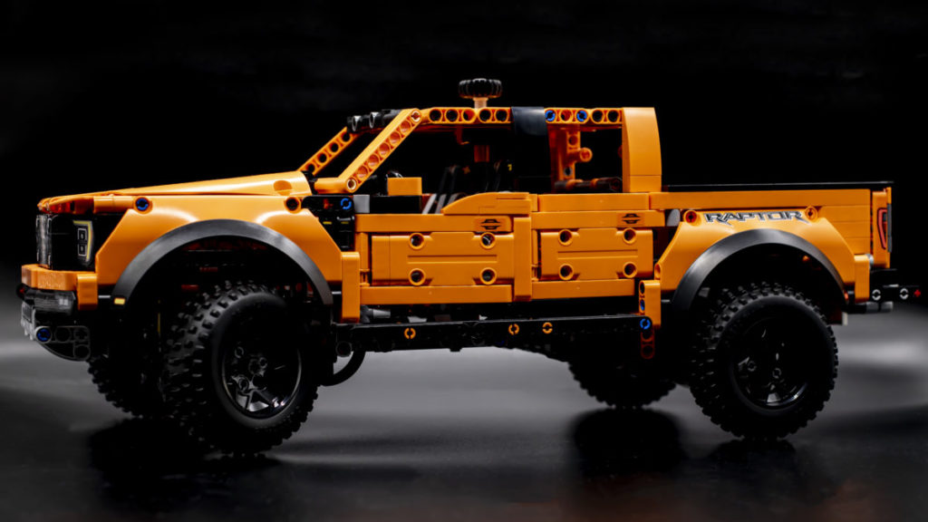 LEGO Technic 42126 Ford F 150 Raptor 2 1024x576