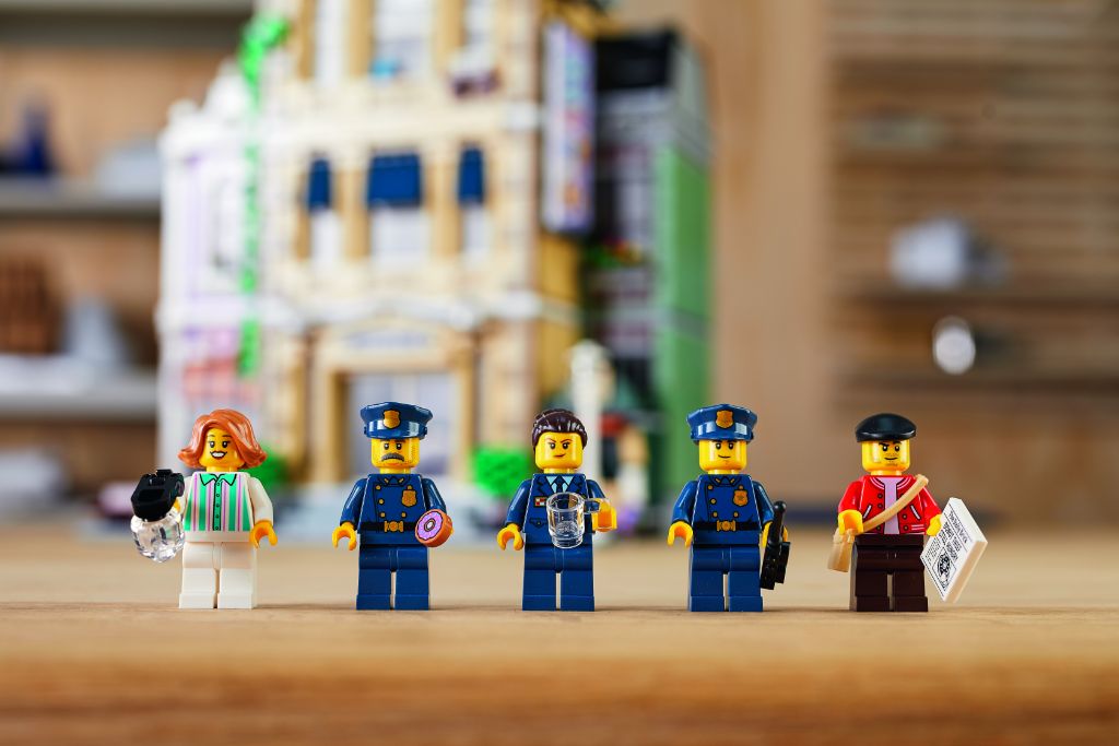 LEGO 10278 Modular Buildings Collection Police Station 40