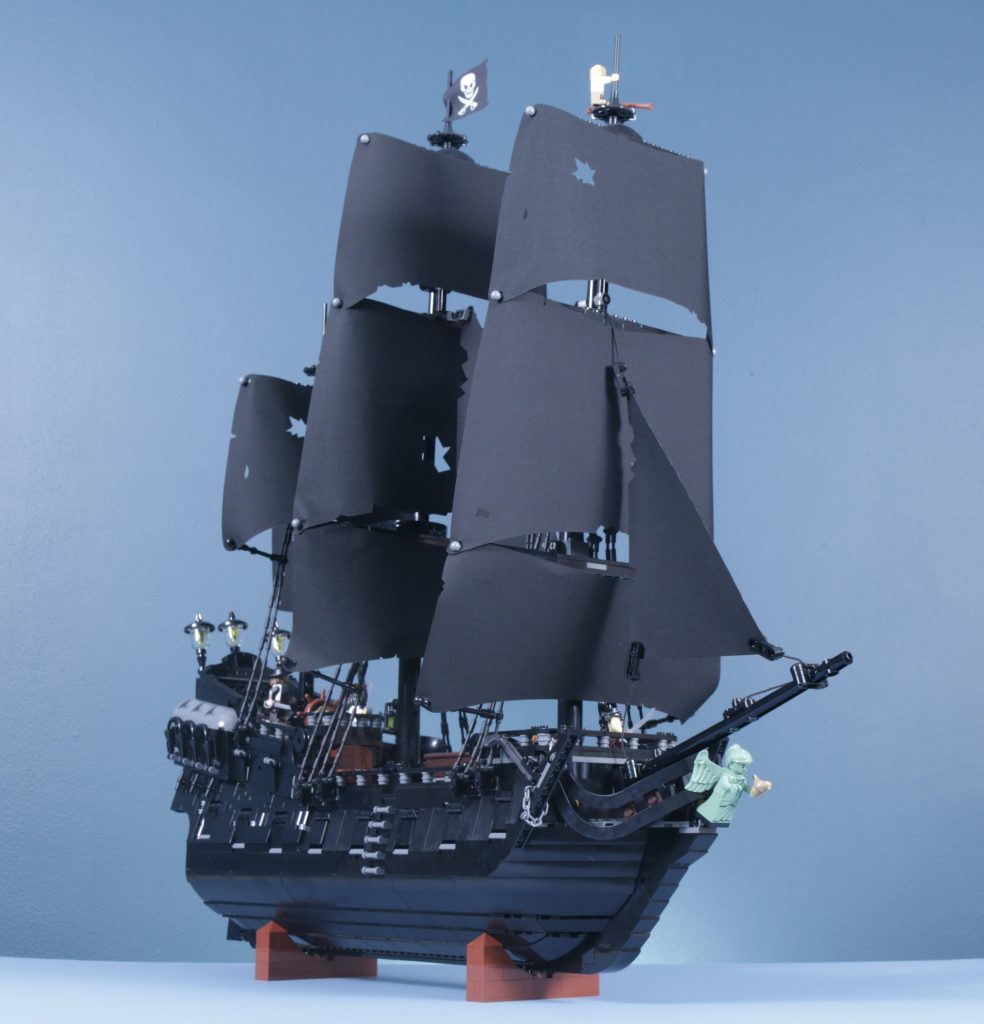 LEGO Icons 10365 Captain Jack Sparrows Pirate Ship review 6 984x1024