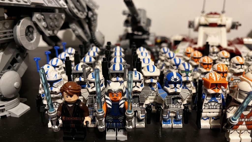 Character Growth3584 custom LEGO Star Wars army 3 1024x576