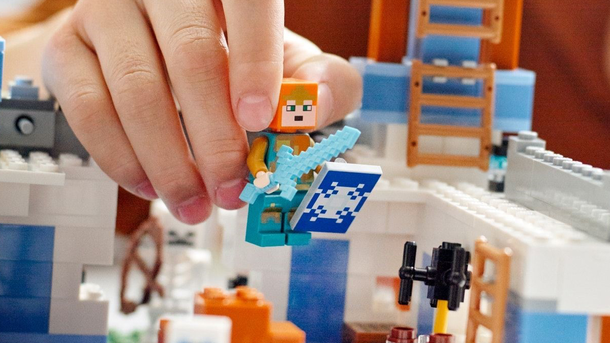 LEGO Minecraft summer 2022 sets now available