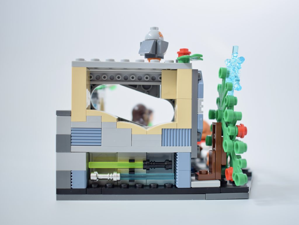 LEGO Star Wars 40658 Millennium Falcon Holiday Diorama Review 14 1024x772