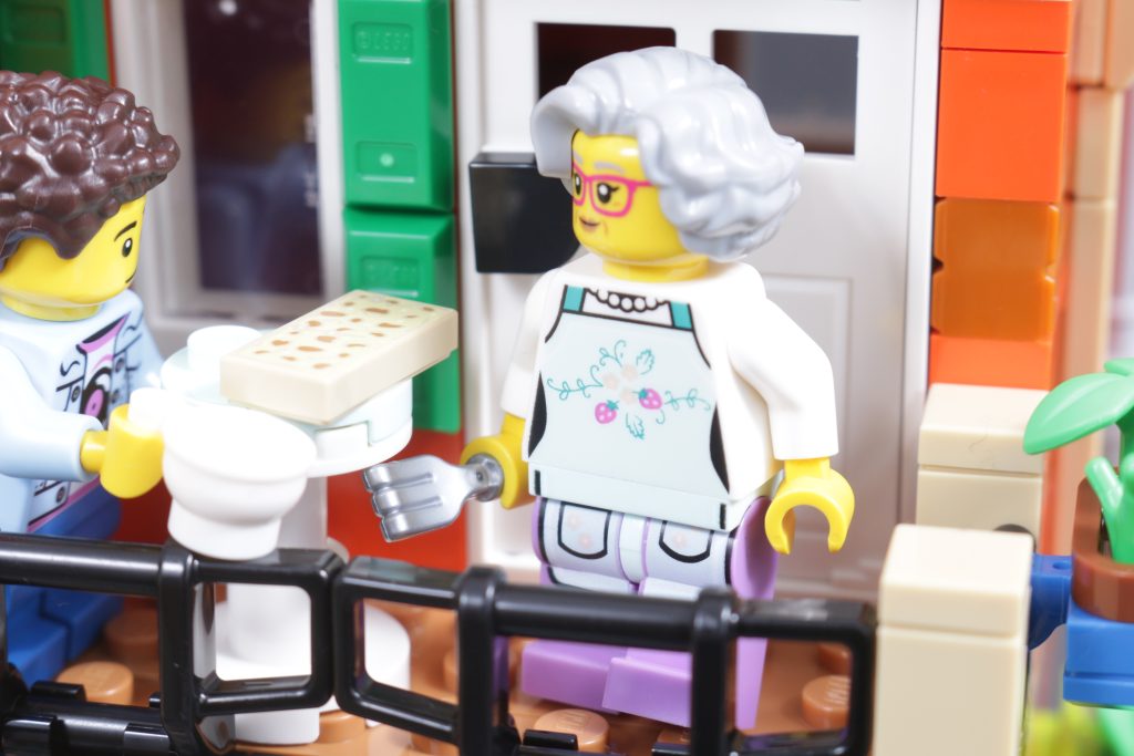 LEGO Ideas 21359 Italian Riviera review 70 1024x683