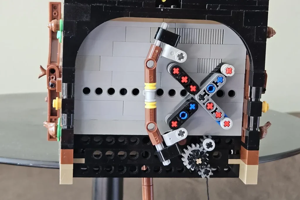 LEGO Ideas working pendulum clock 1 1024x683
