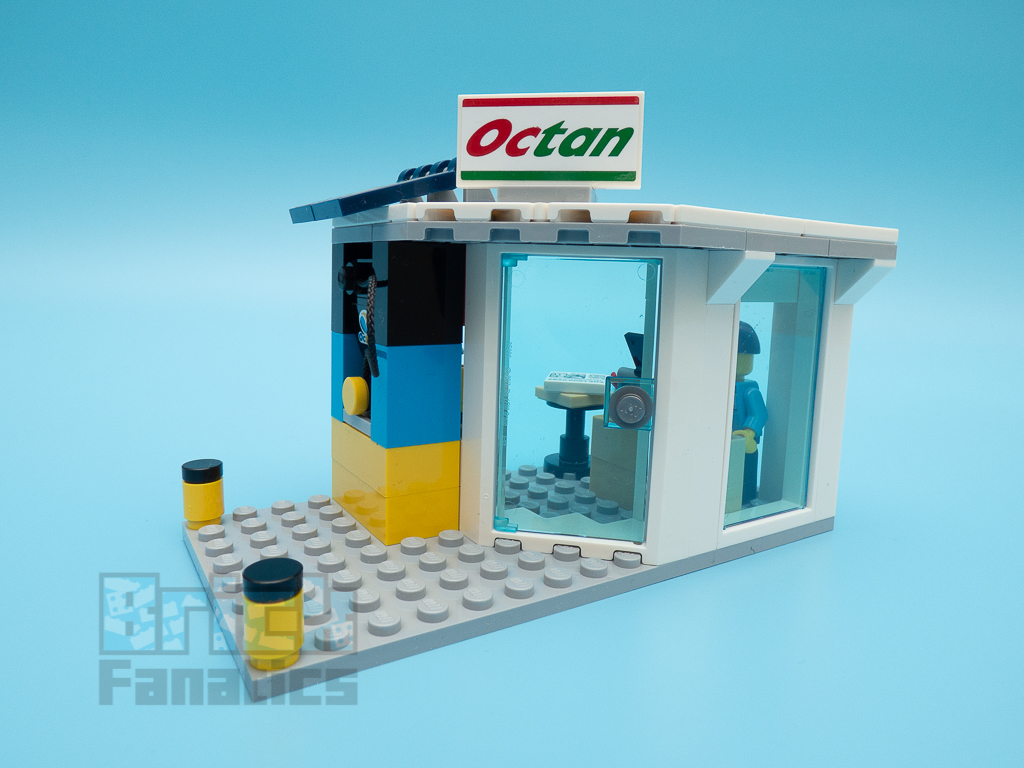 LEGO City 60257 Service Station 34