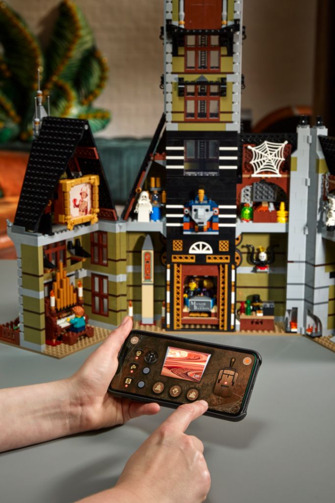 LEGO 10273 Haunted House 26