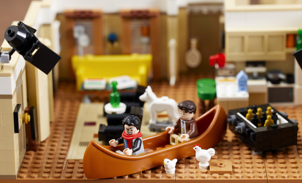 LEGO 10292 Friends Apartments 15