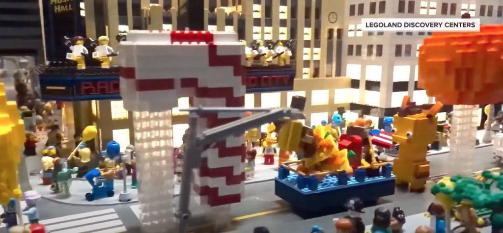 LEGOLAND Thanksgiving Day Parade 3 1024x475