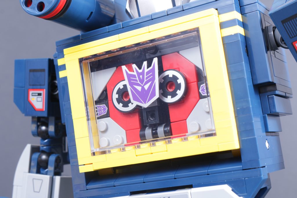 LEGO Icons Transformers 10358 Soundwave review 11 1024x683
