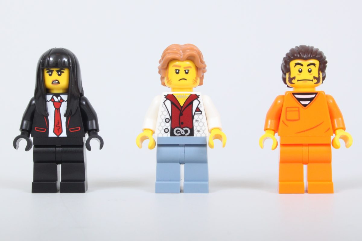 lego city 60508 police train heist review featured 45 1200x800
