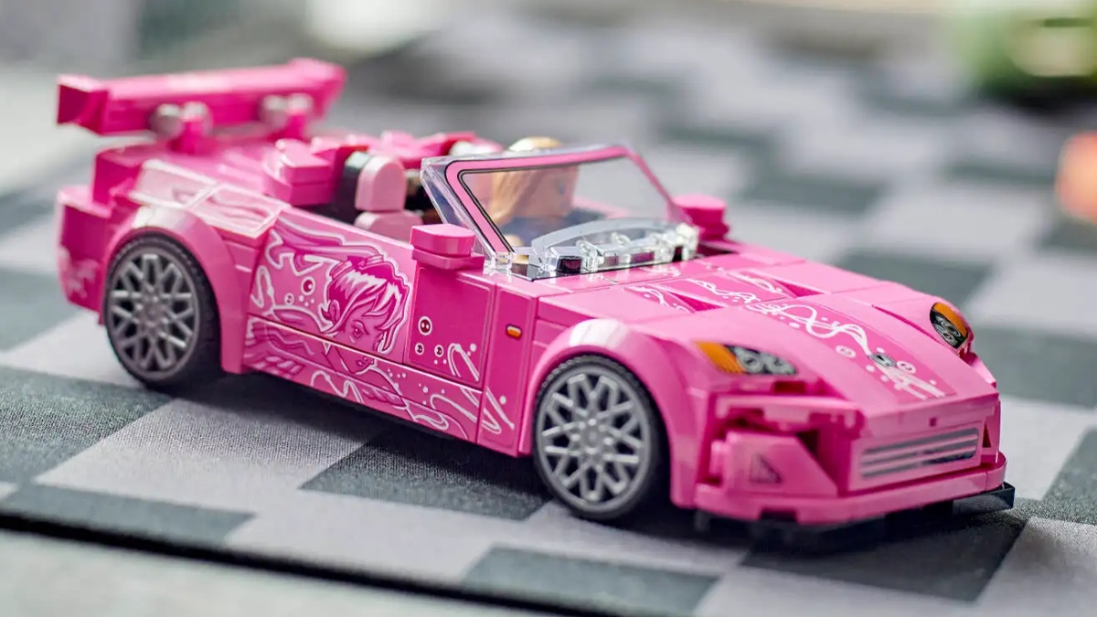 LEGO Speed Champions 2 Fast 2 Furious sticker disparity spotted in the wild