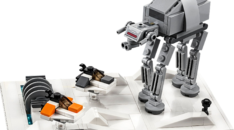 LEGO Star Wars 40333 Battle of Hoth – 20th Anniversary Edition is free with qualifying purchases