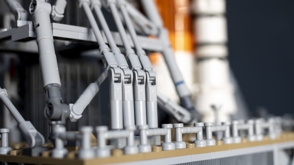 LEGO 10341 NASA Artemis Space Launch System 28 1024x576