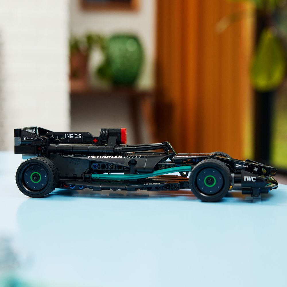 LEGO Technic 42165 Mercedes AMG F1 W14 E Performance Pull Back 08