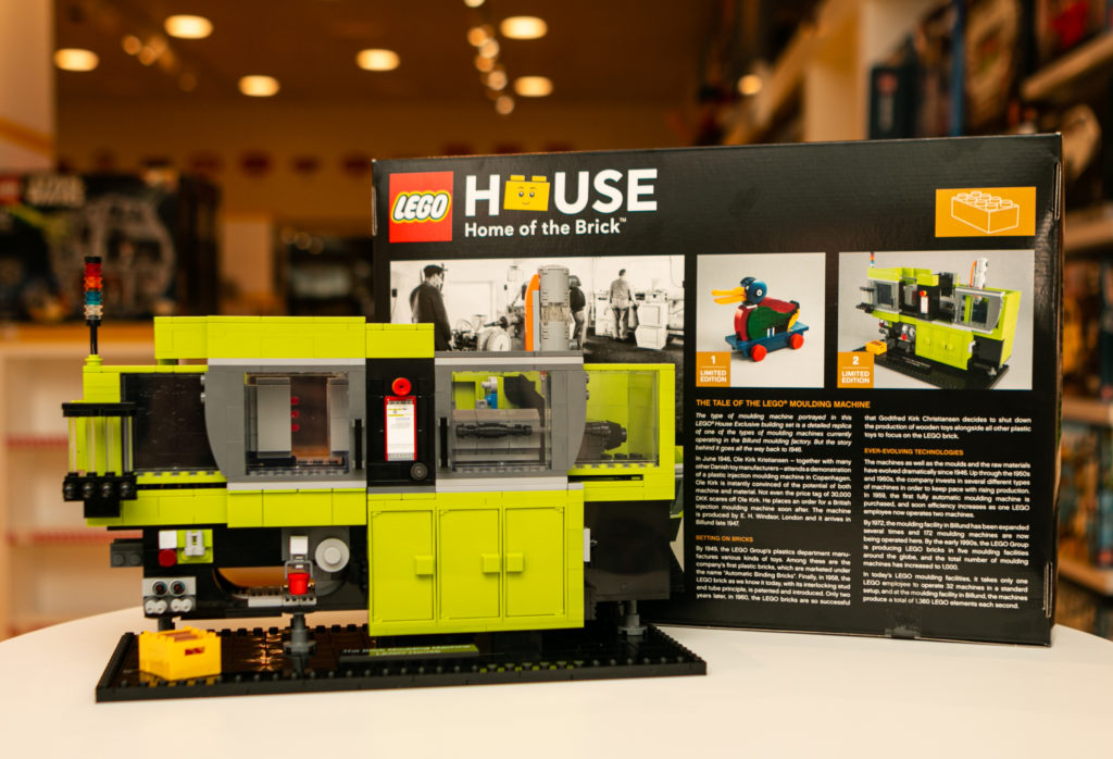 LEGO House 40502 The Brick Moulding Machine 2