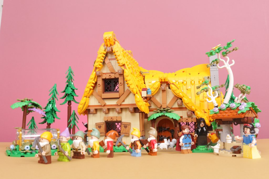 LEGO Disney 43242 Snow White and the Seven Dwarfs Cottage review 4 1024x683