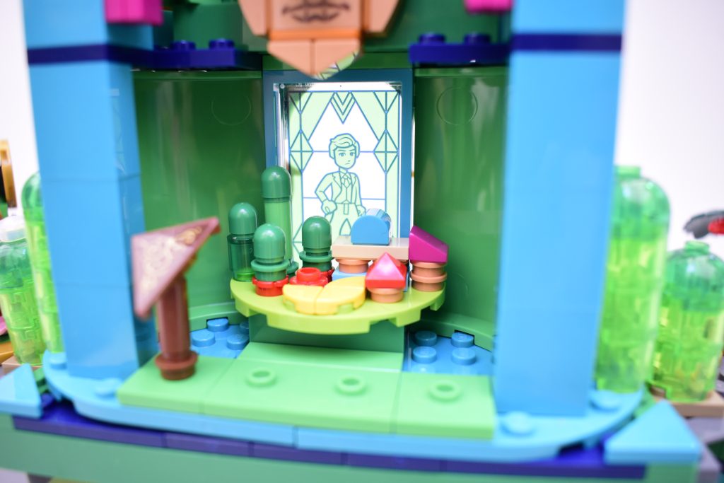 LEGO Wicked 75684 Welcome to Emerald City review 04 1024x683