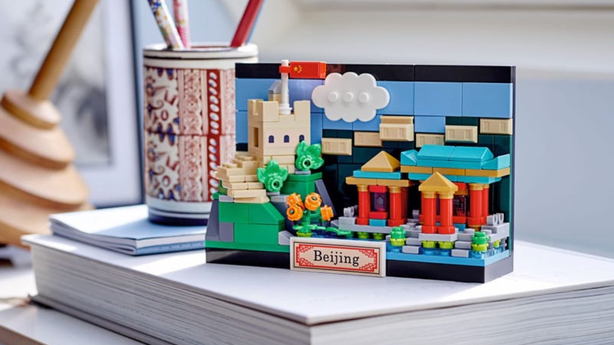 Two 3D buildable LEGO Creator Postcard sets to launch in 2022