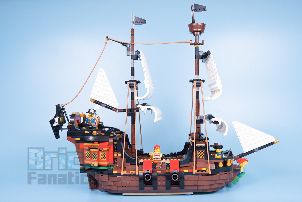 LEGO Creator 31109 Pirate Ship 4 2