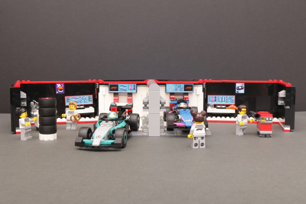 LEGO City 60444 F1 Garage Mercedes AMG Alpine Cars review 4 1024x683