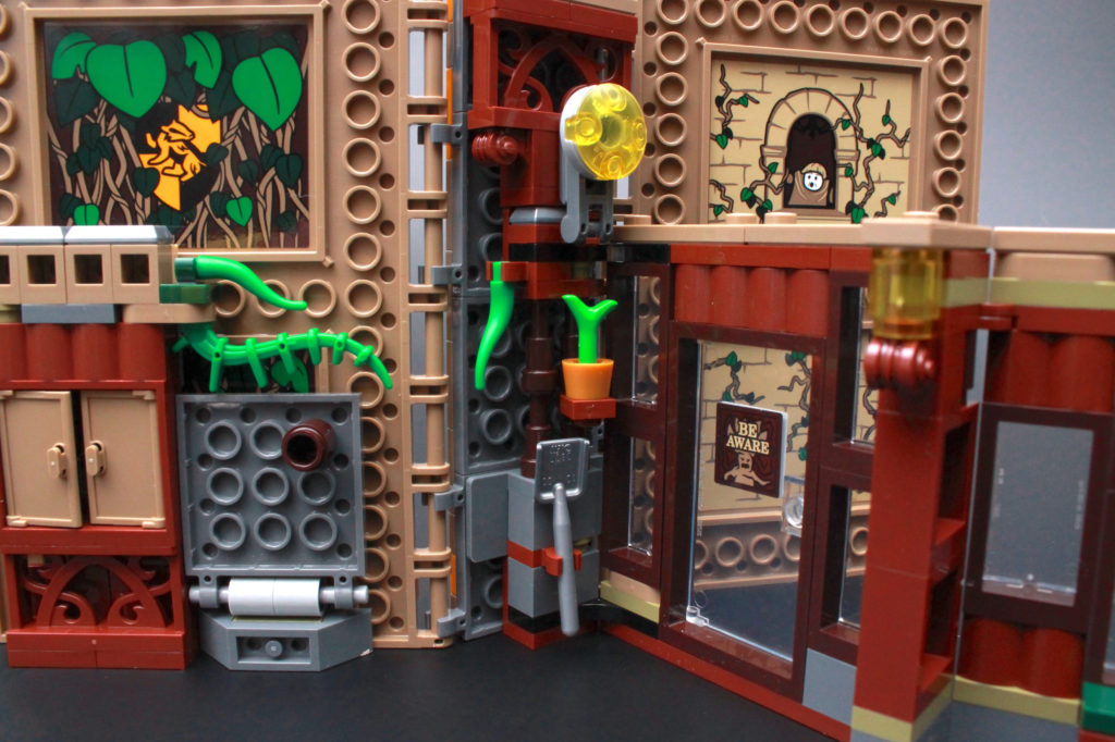 LEGO Harry Potter 76384 Hogwarts Moment Herbology Class review 6