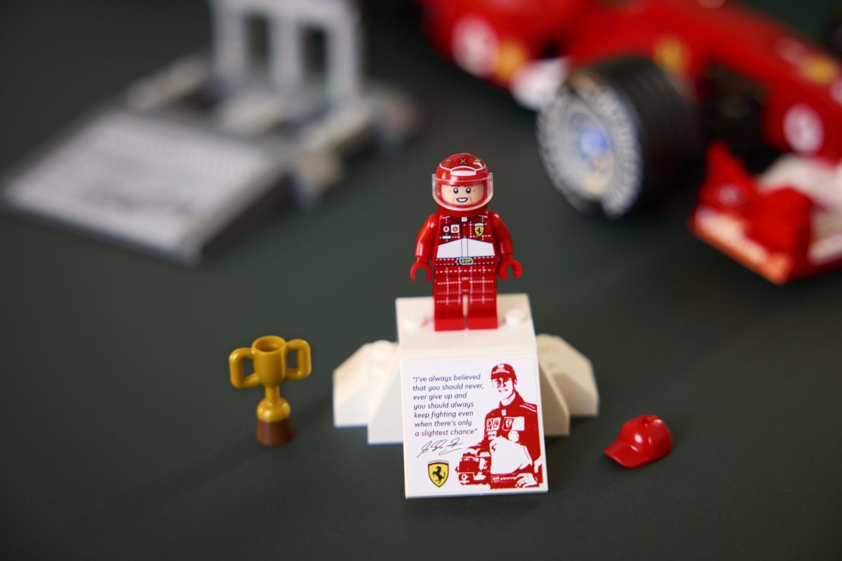 LEGO Icons 11375 Ferrari F2004 Michael Schumacher 10 1200x800
