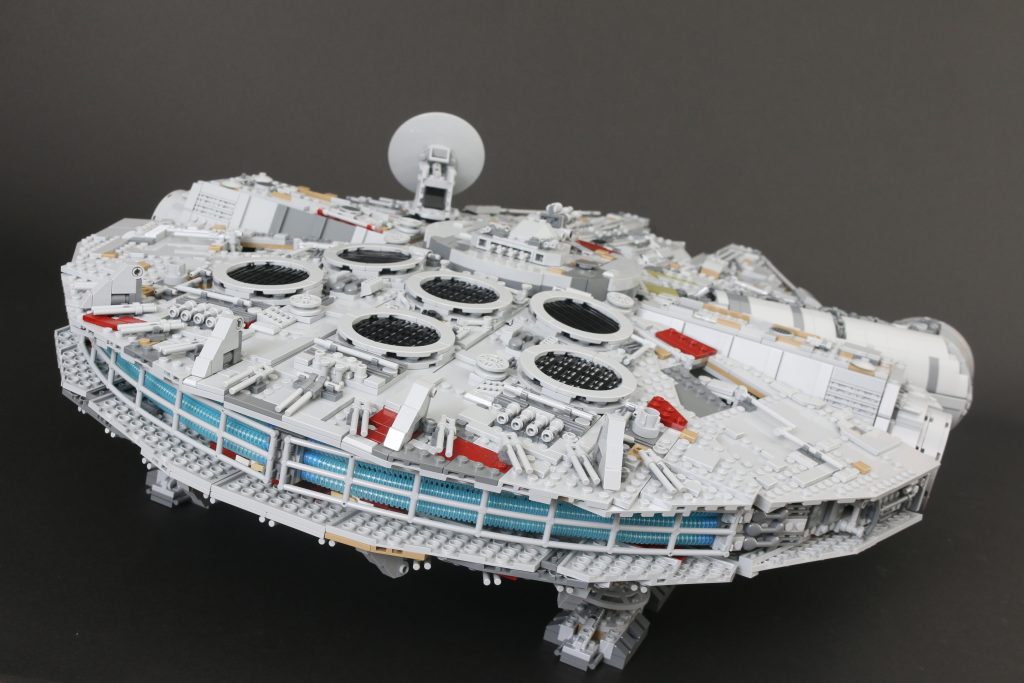 LEGO Star Wars 75192 UCS Ultimate Collectors Series Millennium Falcon review 12 1024x683