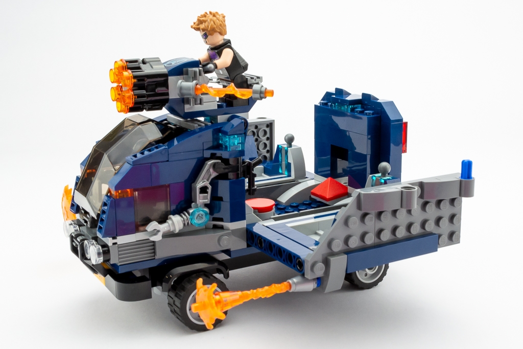 LEGO Review Avengers Truck Take down 08