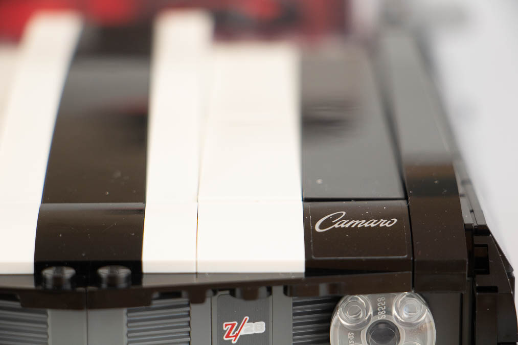 10304 ICONS Chevrolet Camaro Z 28 10