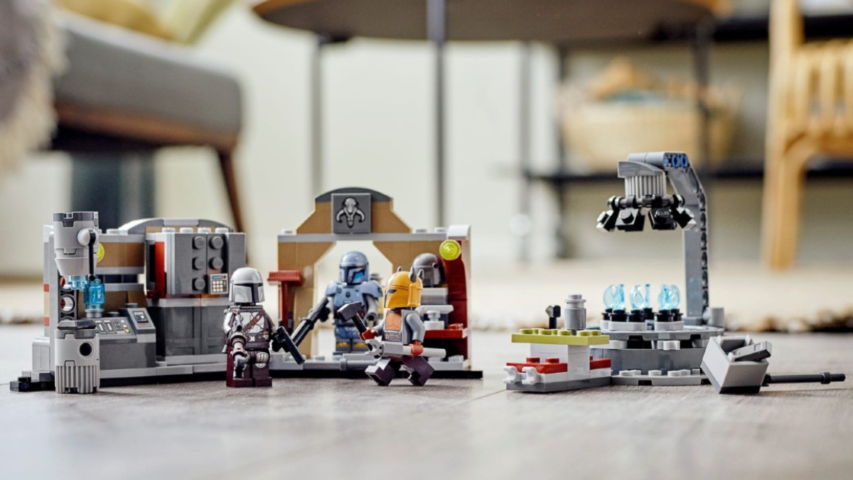 Forge a new story with the latest LEGO Star Wars model