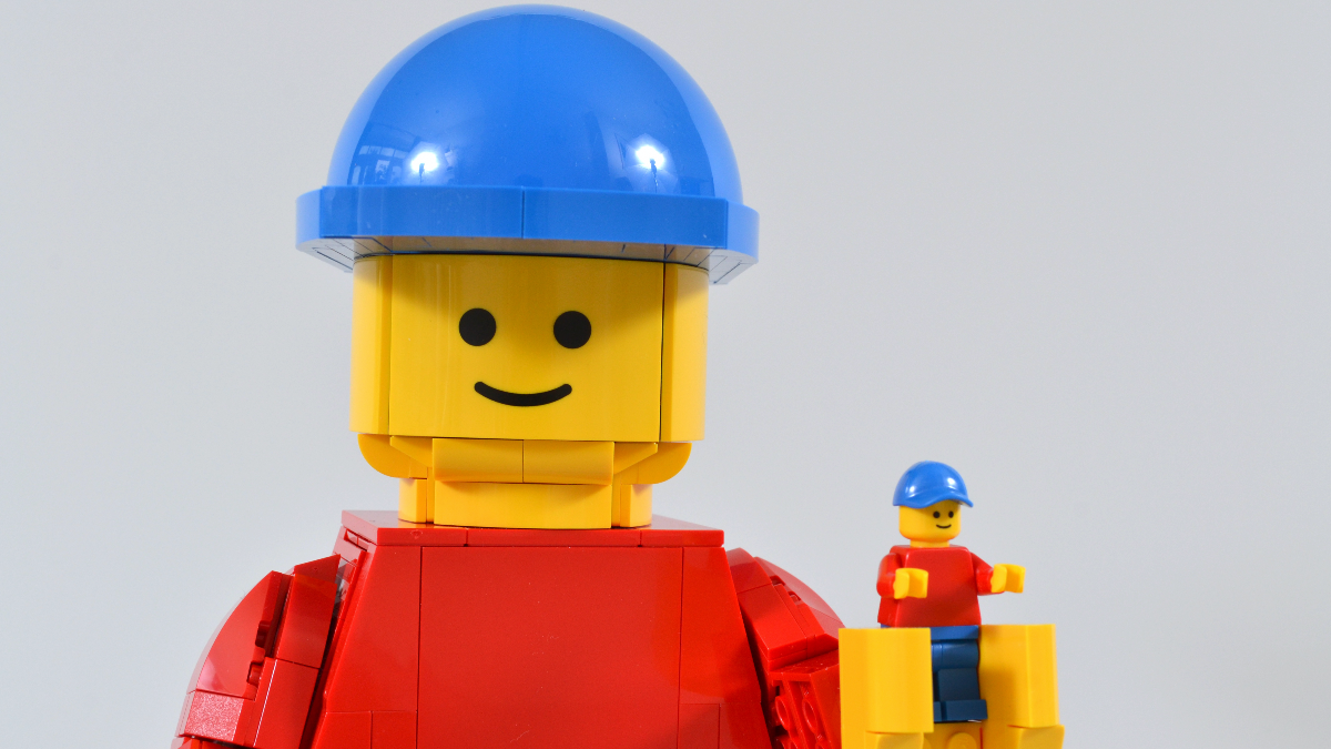 LEGO 40649 Up-Scaled LEGO Minifigure review
