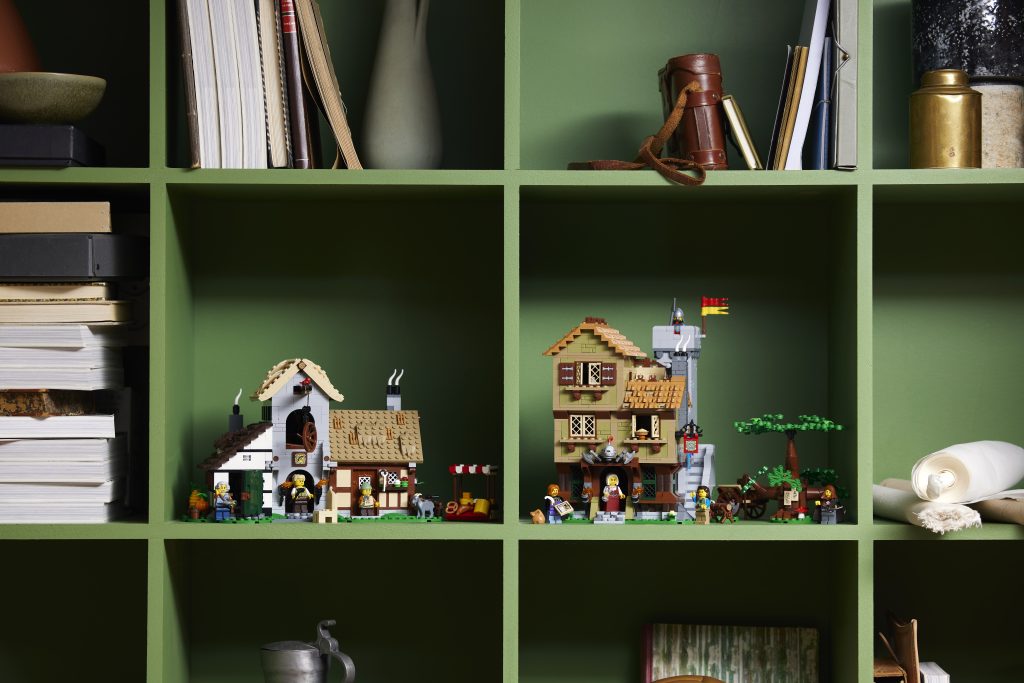 LEGO Icons 10332 medieval town square Lifestyle 17 1024x683