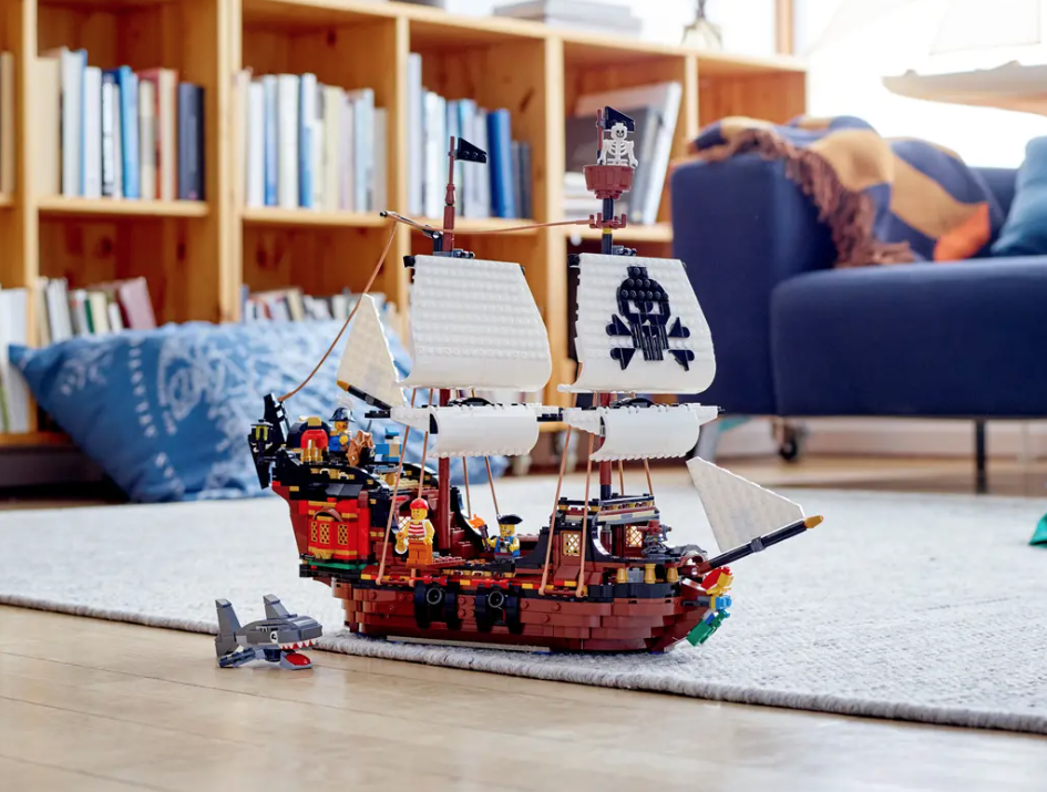 LEGO Creator 31109 Pirate Ship
