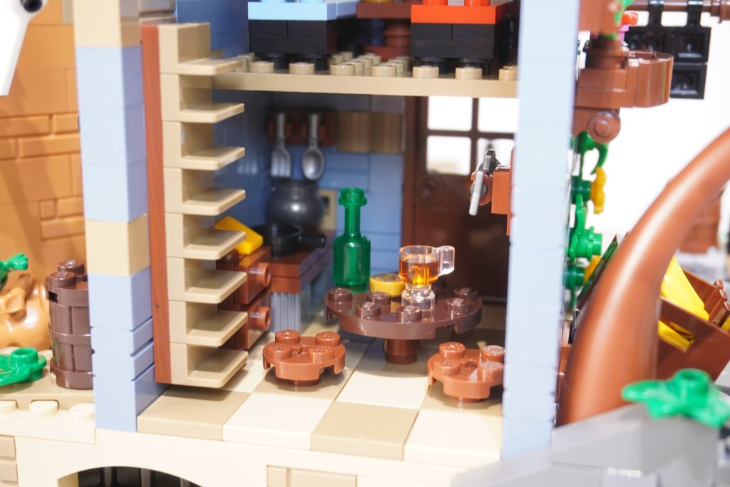 LEGO Bricklink Designer Program The Thieves of Tortuga review 43 1024x683