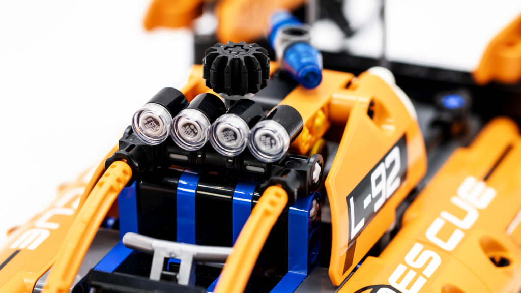 LEGO Technic 42120 Rescue Hovercraft 6